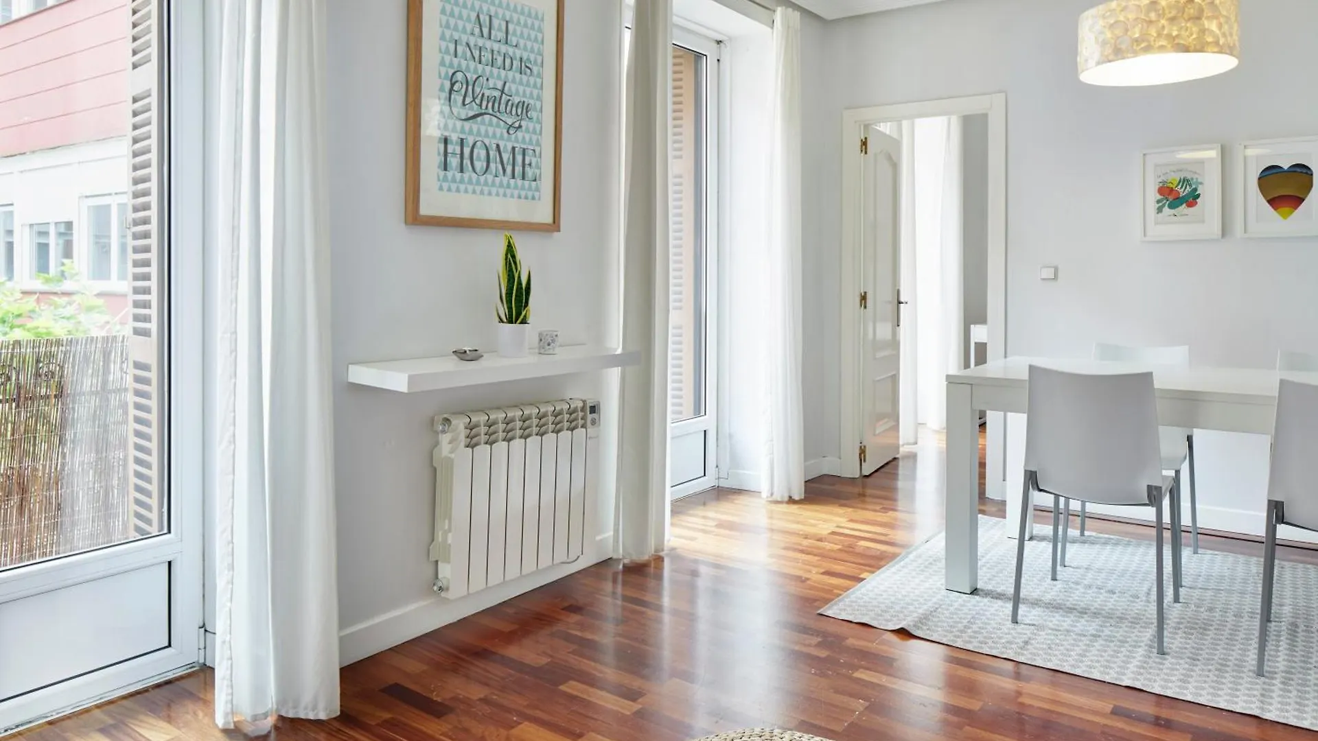Always Easy I Escolta Real Apartment San Sebastian Spain